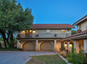 7br Home w/ Pool - Perfect for Family Reunions