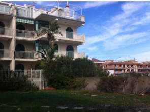 One bedroom appartement at Mascali 10 m away from the beach with sea view furnished terrace and wifi