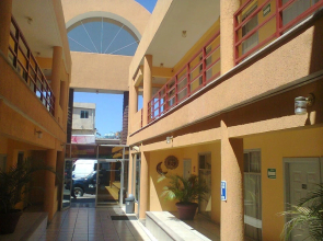 Hotel Versalles Inn