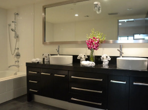 Posh South Beach Hostel