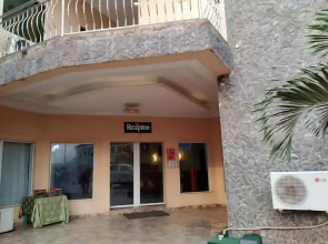 Rolak Hotel and Suites