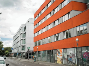 Apartmenthaus Berlin Neukölln
