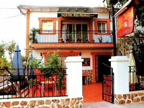 Hostal Río Mundo