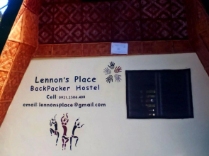 Lennons Place Backpacker Hostel
