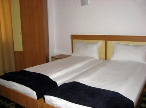 Plus Hotel