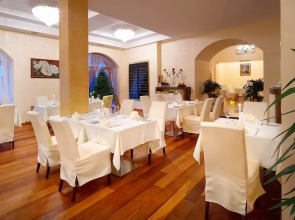 Отель Garden Palace