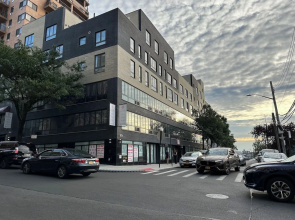 Regal Inn & Suites New York LaGuardia Hotel