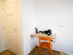 Unit 9 - Vibrant Room near Avenue Louise Best Location