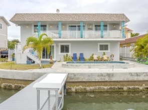 Waterfront & Pool A Star5vacations