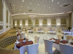 Water Side Resort & Spa