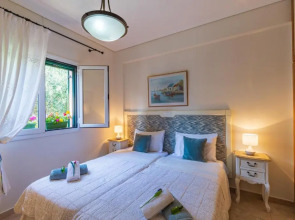 BLUE Marine Seaside View Luxury Apartment