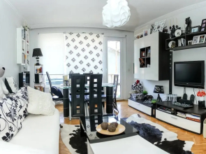 FM Economy 2-BDR Apartment - Joy Family - Varna