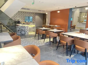 LiangZhi Huipin Hotel (Haikou Xiuying Exhibition Center)