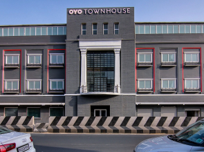 OYO Townhouse 037 Central