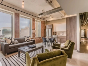 Abode Dallas - Downtown Convention Center