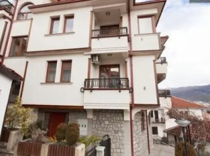 Villa Mia Suites