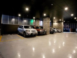 Guri Elin Hotel