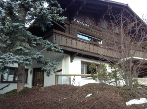 Big Luxurious Chalet in Schönried
