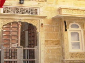 Hotel Monsoon Palace