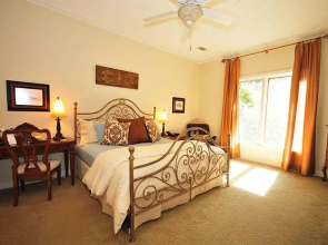 Wildwood Inn