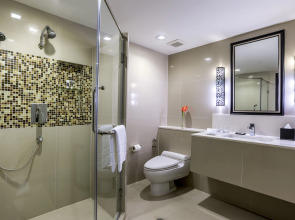 Отель Mercure Bangkok Sukhumvit 11