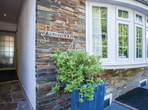 Rainbow Leap - 5 Bed Holiday Home - Saundersfoot