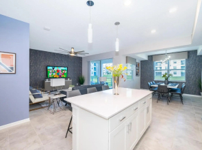 EF103 Storey Lake Condo 2 bed 2 bath Free Waterpark
