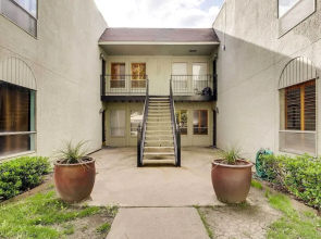 Stylish Condo w/ Pool in Knox Henderson!