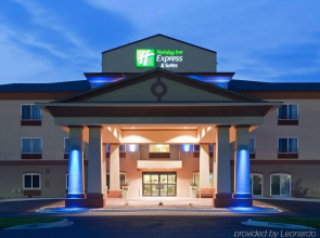Holiday Inn Express & Suites Antigo by IHG