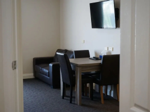 Ashmont Motor Inn & Apartments