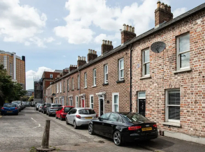 Malone Crescent Apartment