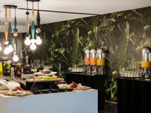 The Capital 15 on Orange Hotel & Spa