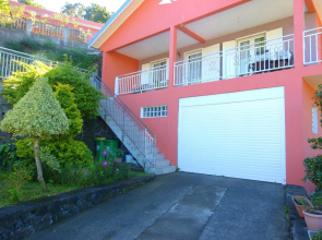 House With 2 Bedrooms in Cilaos, With Wonderful Mountain View and Encl