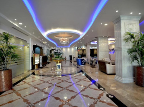 Grand East Hotel