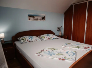 Vineyard cottage Na hribu