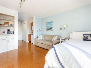 The Shores Beachside Studio Unit 5679