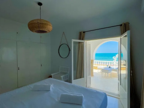 The Sea House Beach Front Villa With Pool