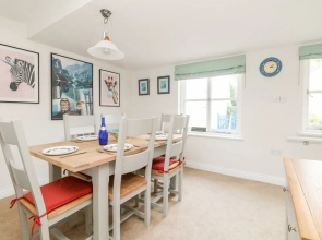 Pier Cottage
