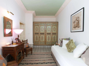 Riad  Emotion