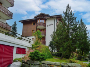 Alicia Gr Chen in Gr Chen