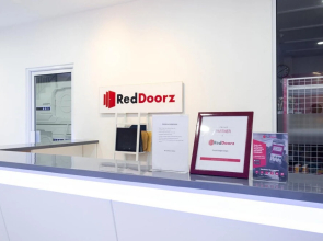 My Capsule Hotel by RedDoorz