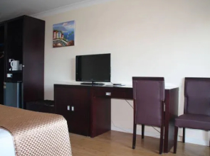 Centenary Motor Inn