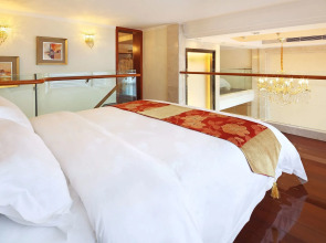 South & North International Apartment