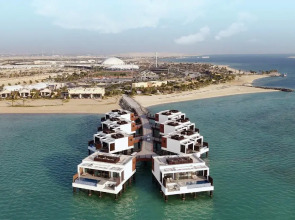 Bab Al Nojoum Hudayriyat Villas