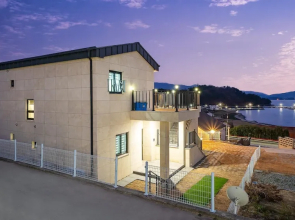 Namhae Geunaluinamhae Pension