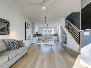 Walkable! Extended Stay 1 Mi to Dtwn Sacramento