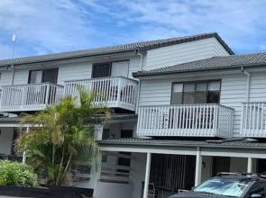 Seashells Beachfront Resort