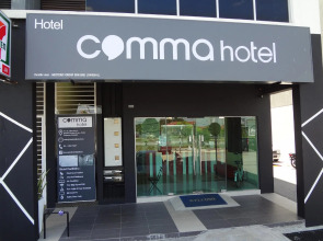Comma Hotel