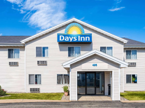 Days Inn by Wyndham Neenah