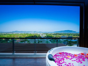 Chalong Chalet Resort & Longstay